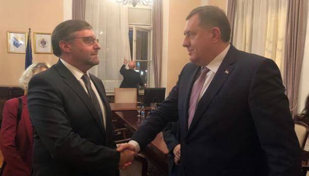 Dodik: Palmer prenio da je stav SAD da su Kosovo i RS neuporedivi