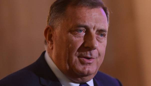 Dodik: Pokušavam da ubijedim Hrvate da jednokratno napustimo institucije BiH