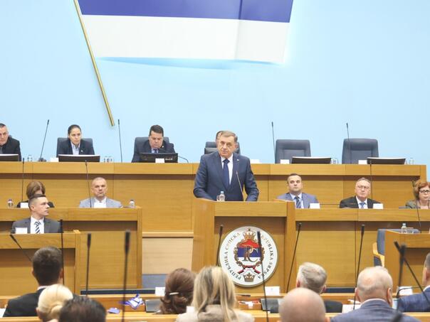 Dodik: Pozivam na modelirani Dejton, to nije secesija