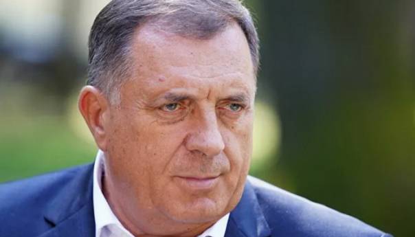 Dodik pozvao Šarovića: Govoriti jednim glasom iz RS