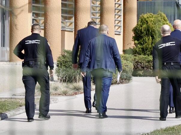 Dodik pravi scenarij za presudu: Večeras sastanak o planu!
