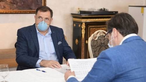 Dodik predao Vučiću dokumente o statusu RS uoči razgovora u Bijeloj kući