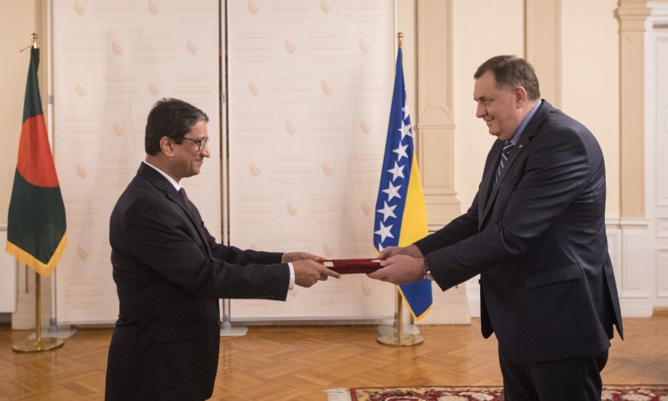 Dodik primio akreditivno pismo ambasadora NR Bangladeš za BiH