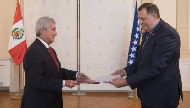 Dodik primio akreditivno pismo ambasadora Republike Peru za BiH