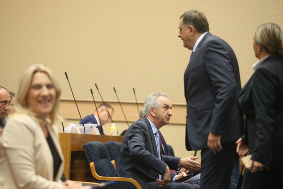 Dodik protiv transparentnih izbora, IFES radi i u Srbiji