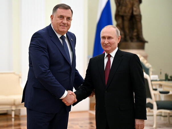 Dodik: Pružena ruka sa istoka znači dogovor, a sa Zapada prevaru