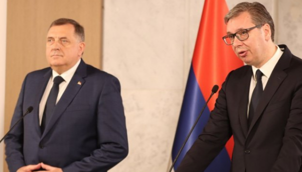 Dodik: Rekao sam Vučiću da razmišljamo o samostalnosti RS