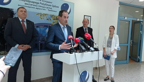 Dodik: Riješiti pitanje Zakona o električnoj energiji i gasu