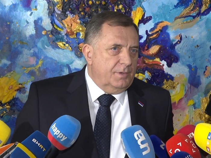 Dodik: RS neće oklijevati da proglasi status slobode
