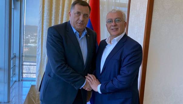 Dodik s Mandićem o stanju u Crnoj Gori i položaju SPC