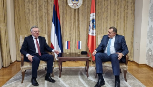 Dodik s ruskim ambasadorom: Vratiti nadležnost za Izborni zakon