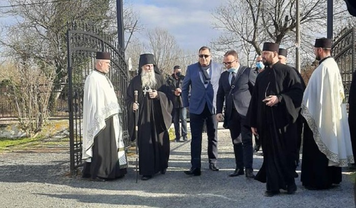 Dodik sa patrijarhom Porfirijem u manastiru Јasenovac