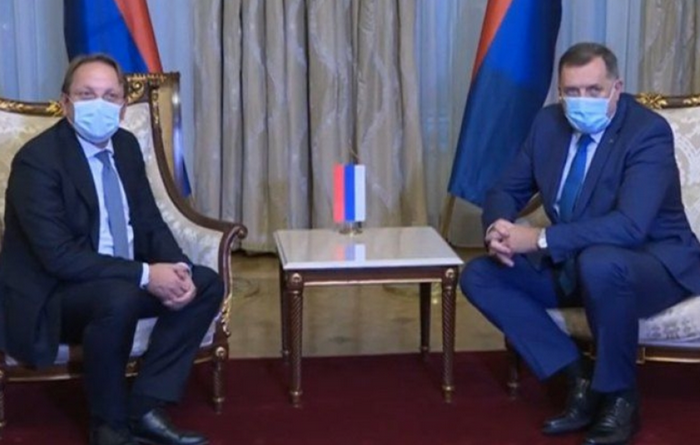 Dodik sa Varhelyiem dogovorio datum održavanja Posebne sjednice NSRS