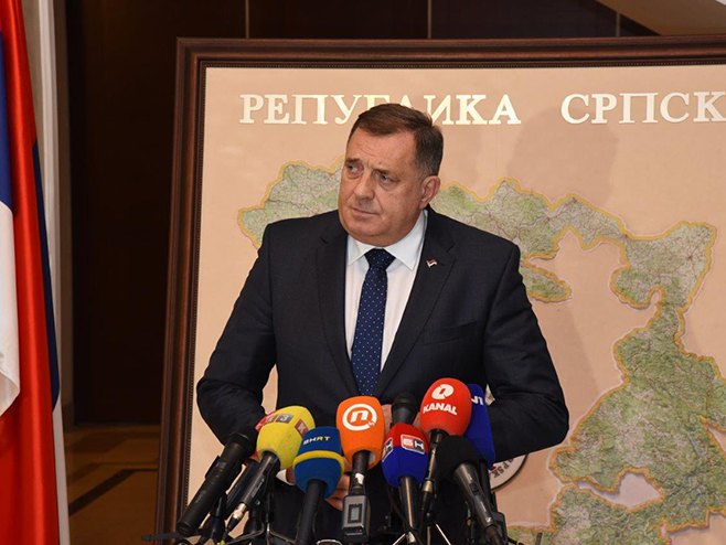 Dodik: Schmidt pobjesnio zbog Izbornog zakona