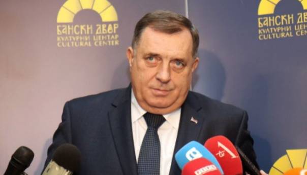 Dodik: Schmidtove izjave irelevantne