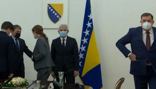 Dodik se odbio fotografisati sa Power i Nelsonom