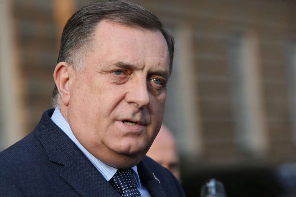 Dodik se oglasio kratkom porukom, nakon što mu je oduzet mandat