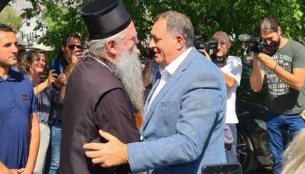 Dodik se sastao sa mitropolitom Joanikijem