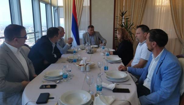 Dodik se sastao sa šefovima DKP BiH