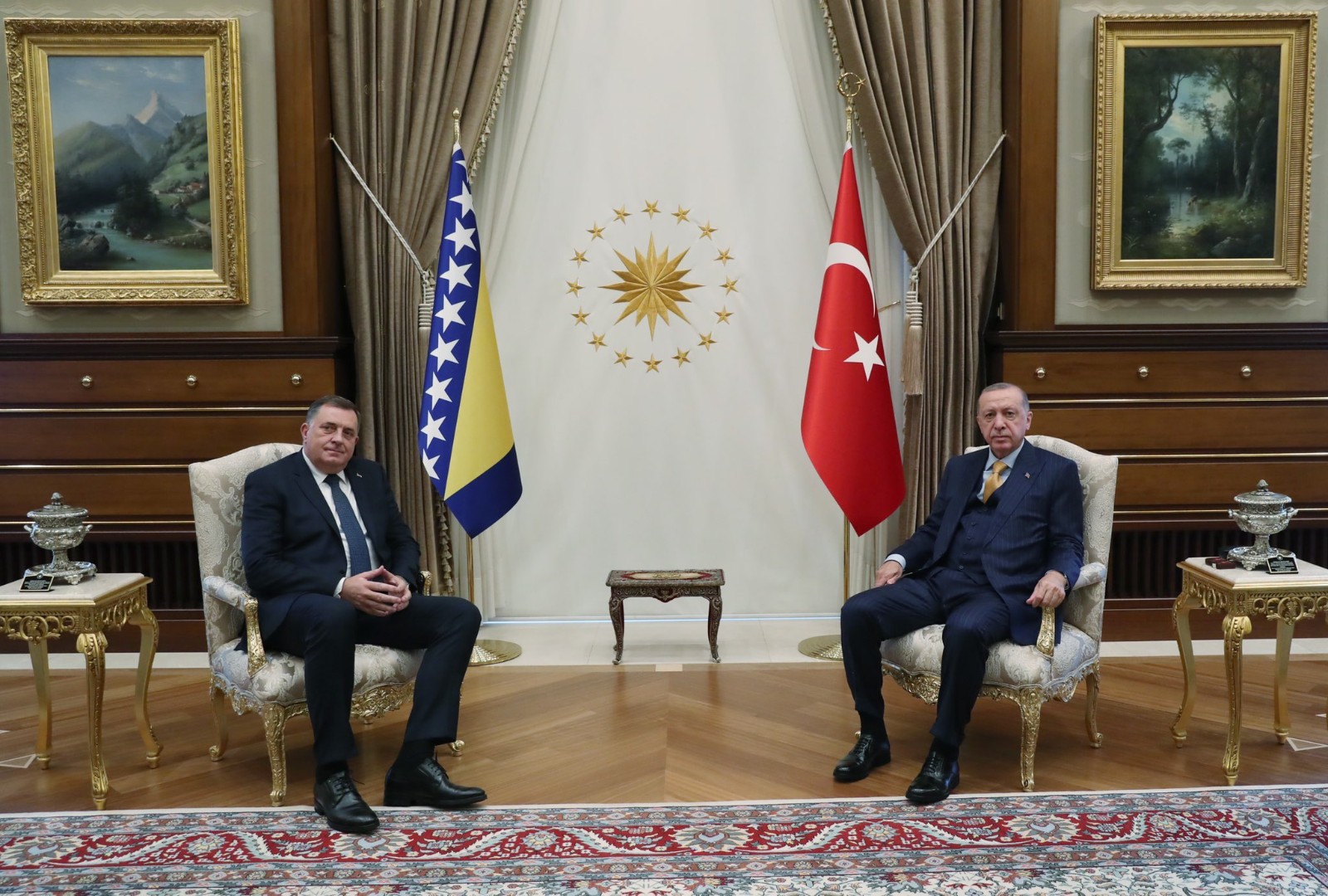 Dodik se u Ankari sastao sa Erdoganom