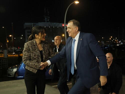 Dodik se vratio u Banja Luku, pojavio se u emisiji RTRS-a
