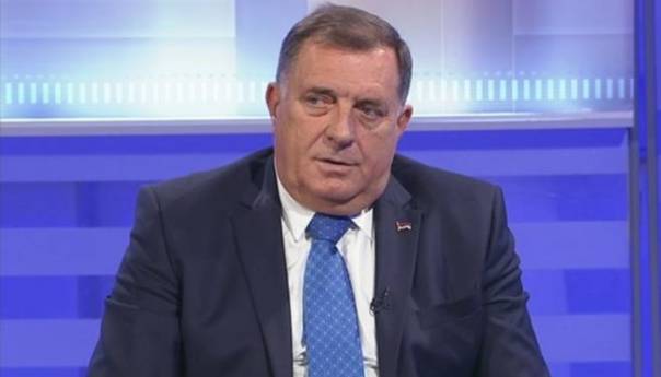 Dodik: Šmit nije visoki predstavnik, volio bih da se nije desio susret s Vučićem