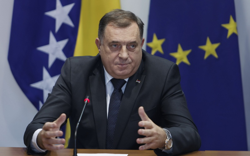 Dodik: Statusom kandidata BiH ne dobiva ništa