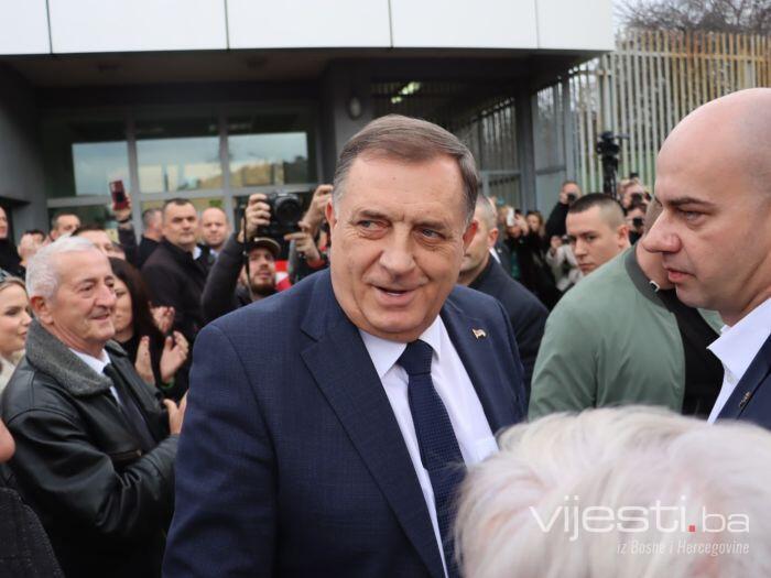 Dodik stigao na Sud BiH, traži da se suđenje vrati na početak!