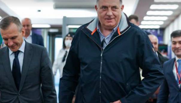 Dodik stigao u Moskvu, biće u izolaciji do sastanka s Putinom