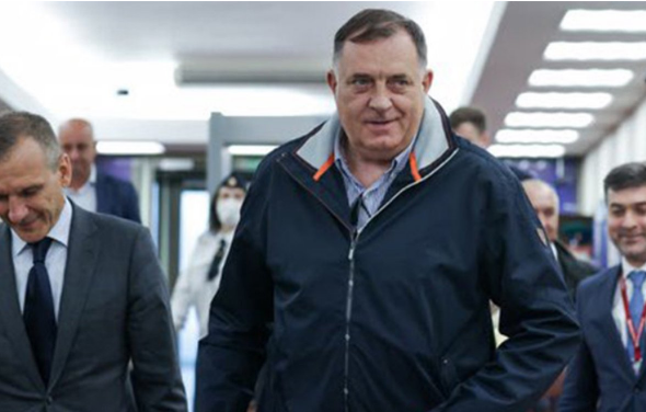 Dodik stigao u Sankt Peterburg