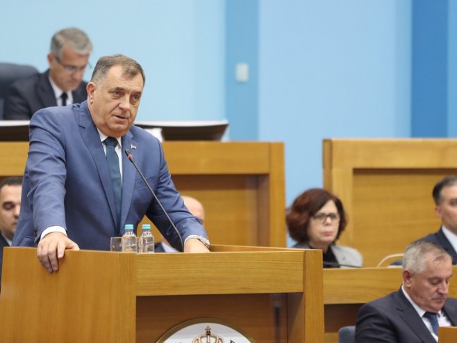 Dodik: Svaki Srbin koji danas ovo ne bude podržao neka je proklet