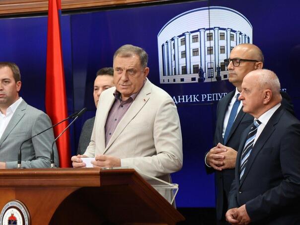 Dodik traži od Suda da plati kaznu: Od otcjepljenja do referenduma o sebi