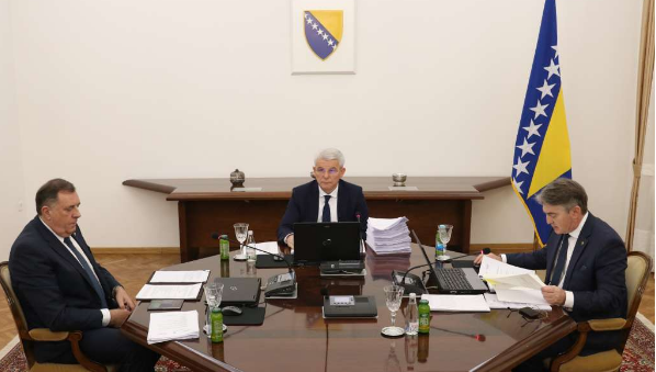Dodik tražio da BiH promijeni stav o Ukrajini
