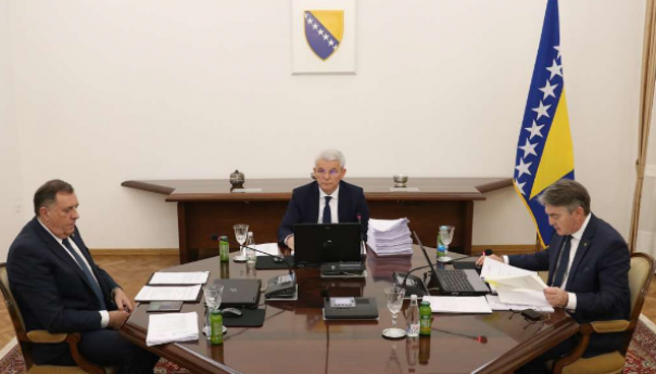Dodik tražio da BiH promijeni stav o Ukrajini
