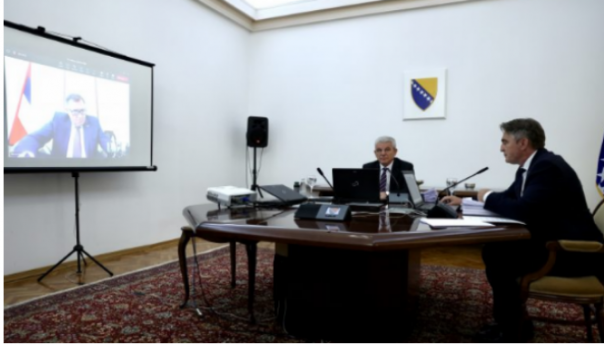Dodik tražio smjenu Džaferovića, progon Schmidta, odbio agreman ambasadoru Njemačke