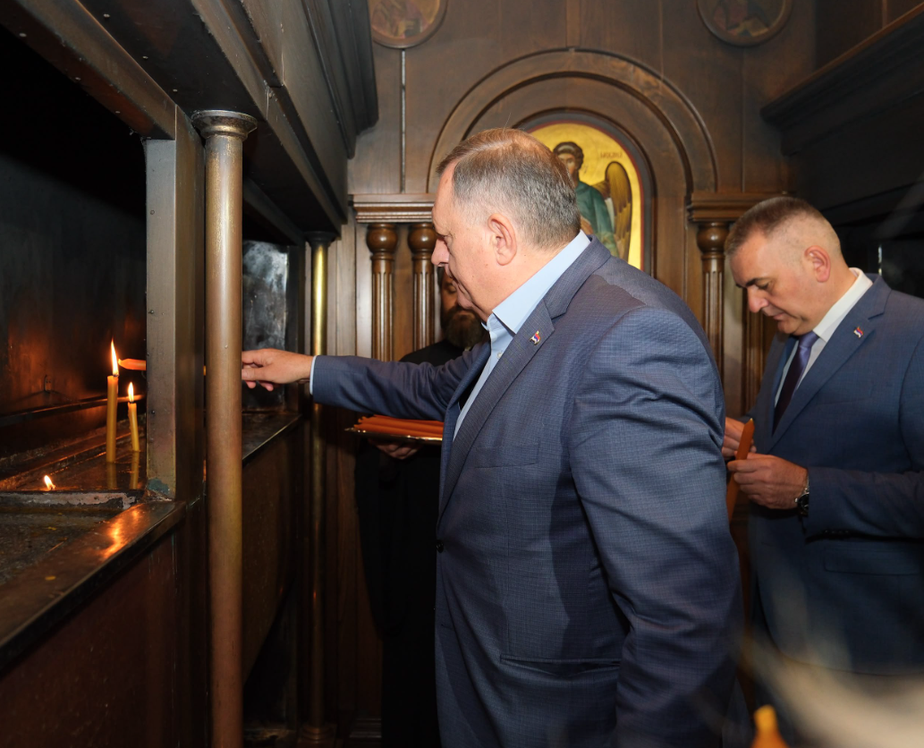 Dodik u crkvi nakon izbora, dao obećanje "Bogu i narodu"