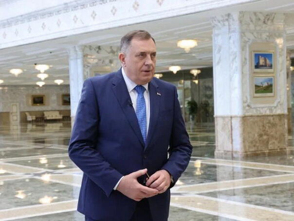 Dodik u Kazanju, čeka sastanak s Putinom