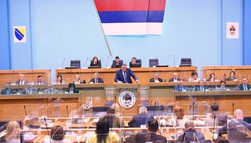 Dodik: Odlučuje se da li će RS biti jača ili je neće biti