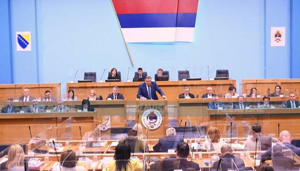 Dodik: Odlučuje se da li će RS biti jača ili je neće biti