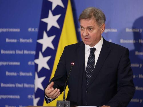 Dodik ucjenjivački iznosi samo njemu poznate 'prioritete'