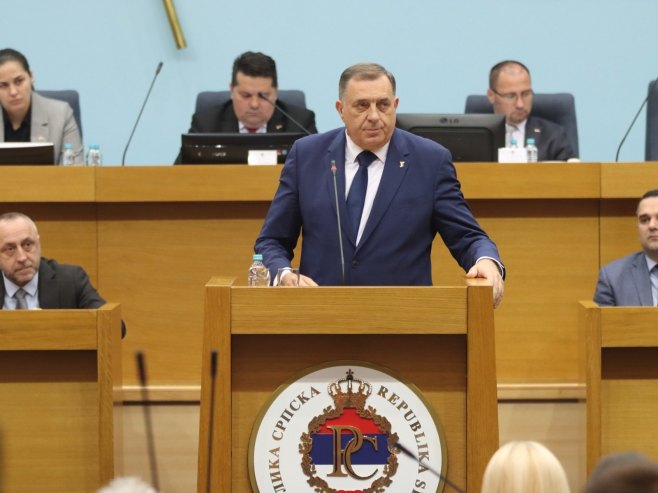 Dodik: Ukinuti Schmidtove odluke, raskinuti koaliciju na nivou BiH