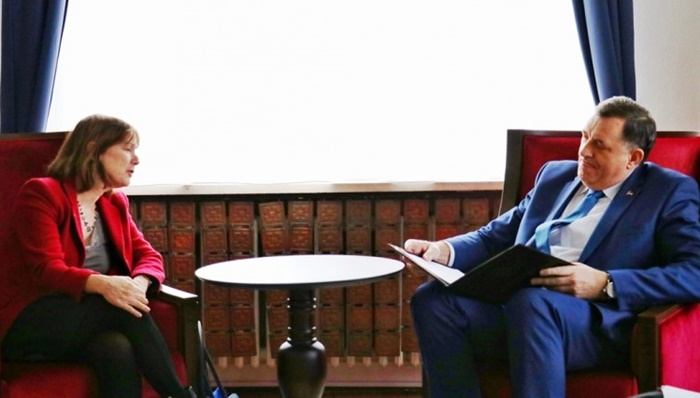 Dodik upoznao Kavalec o odluci zvaničnika iz RS