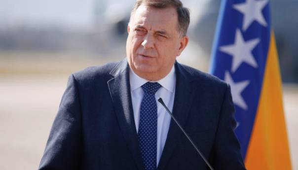 Dodik uputio čestitku Bidenu povodom Dana nezavisnosti