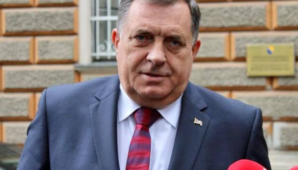 Dodik: Uslov za povratak u institucije BiH ukidanje Inzkovog zakona