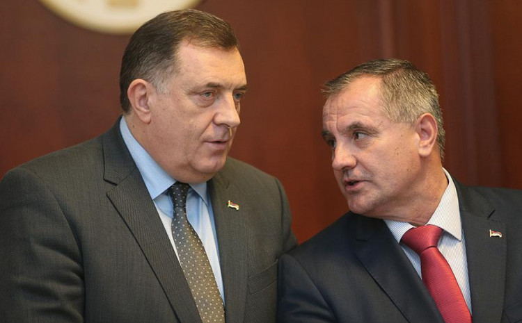 Dodik večeras putuje u Moskvu, u utorak s Putinom