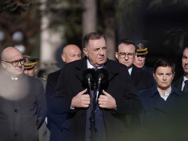 Dodik: Vojska Srbije garant sigurnosti za naš narod