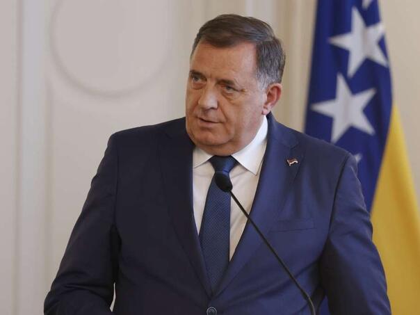 Dodik: Vrijeme je da kažu ko je vlast u BiH, mi ili Schmidt