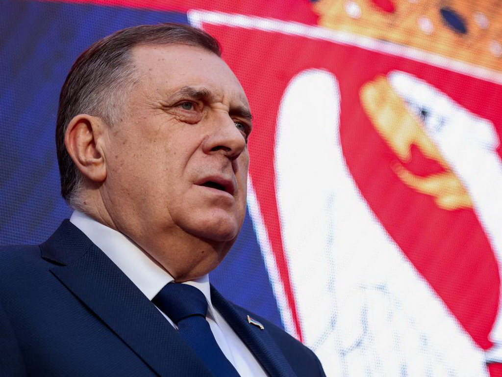 Dodik: Vučić mi je javio da je Interpol odbio potjernicu