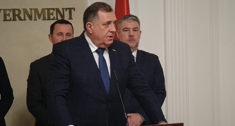 Dodik vulgarno o Šmitu: Čovjek laže, da ne kažem da s*re