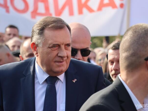 Dodik za danas najavio sastanak o novom ustavu RS